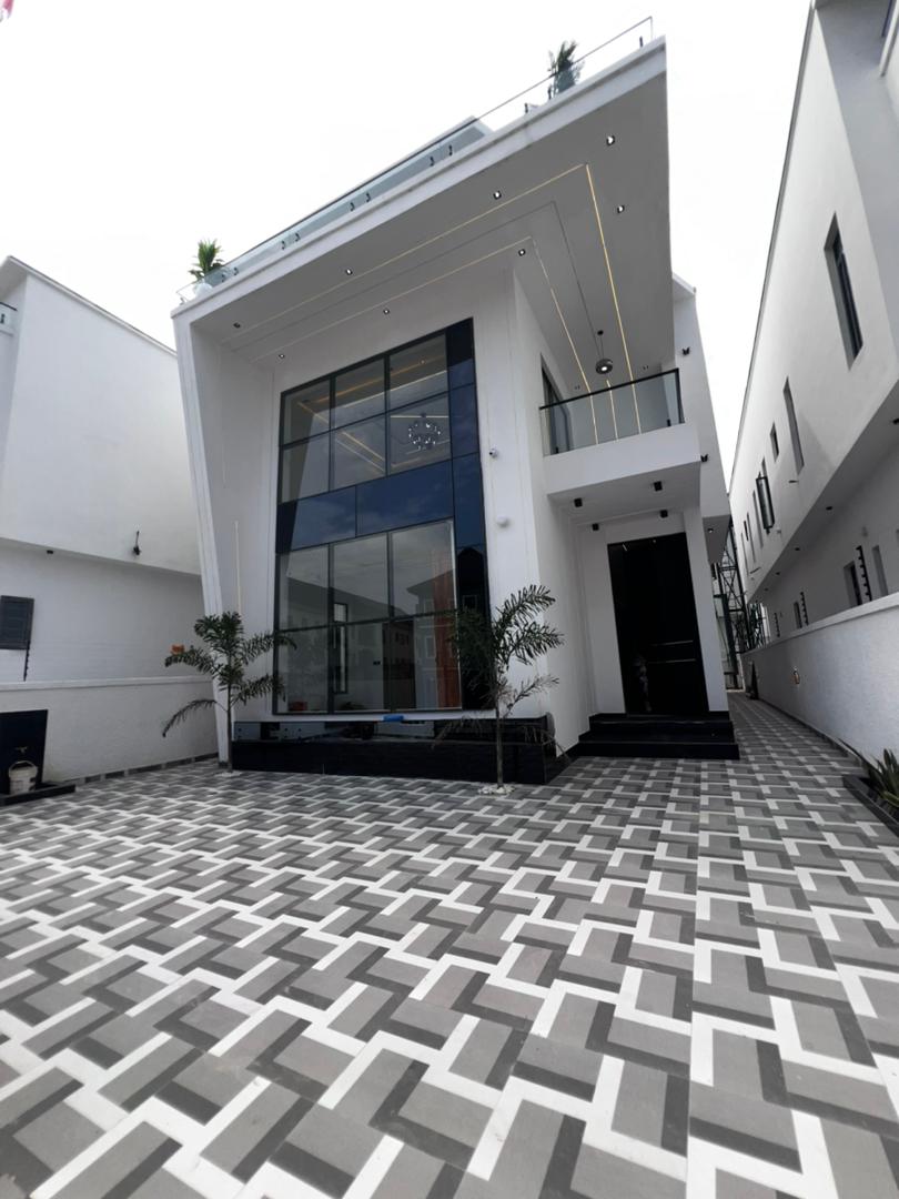 5 Bedroom Fully Detached Duplex With a Bq.jpeg