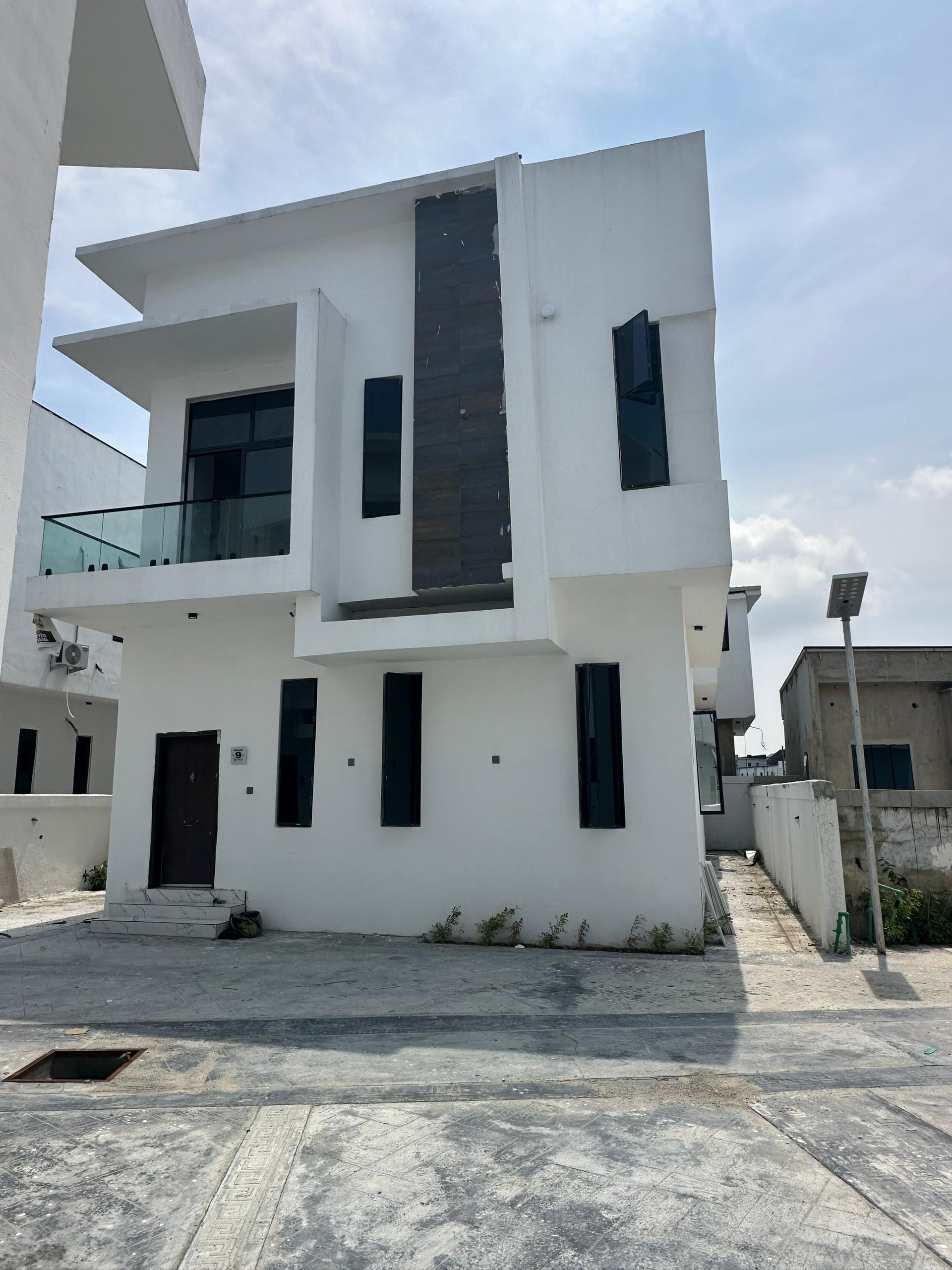 SPACIOUS 4 BEDROOM FULLY DETACHED.jpeg